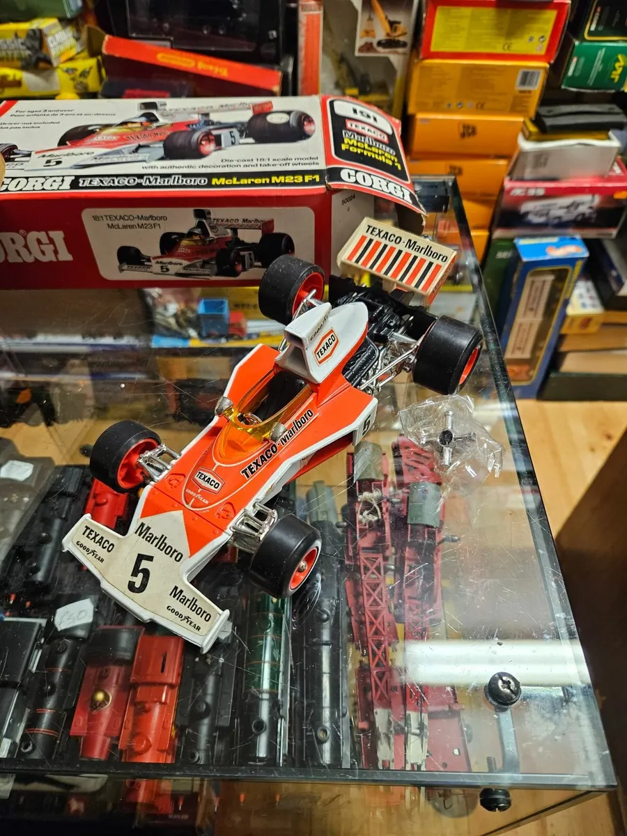 Corgi 1970's Formula 1 Texaco Marlboro - Image 1