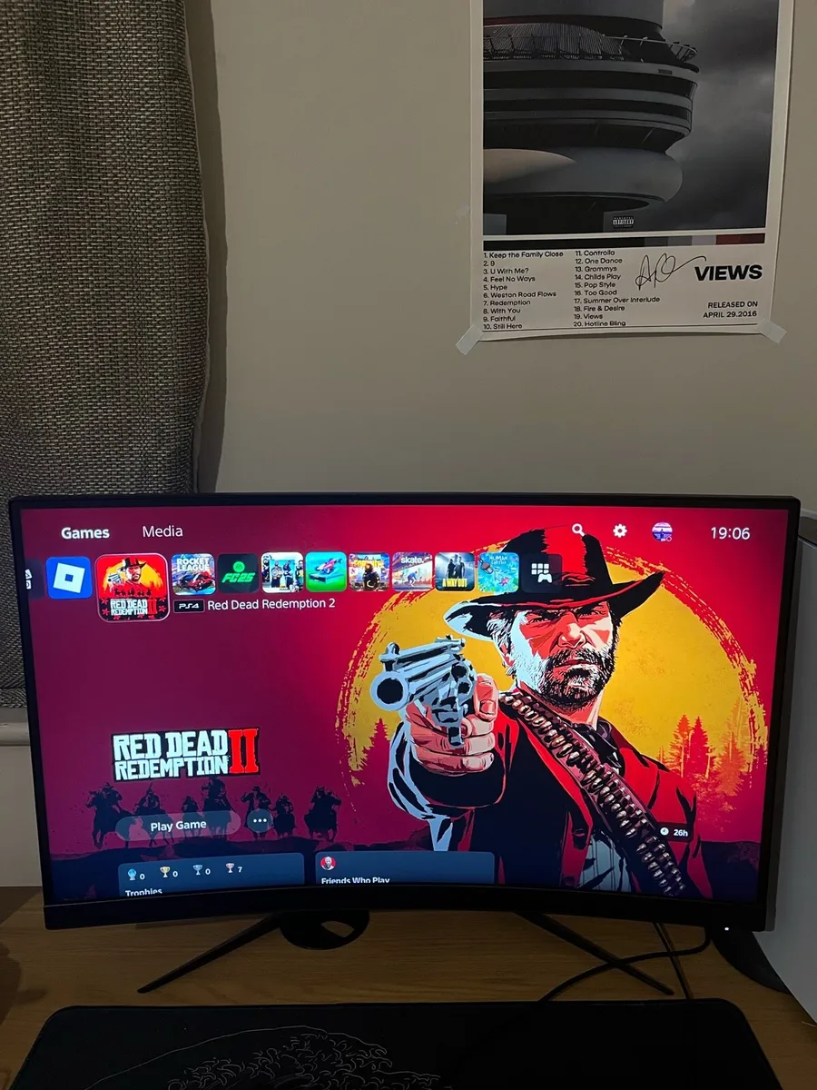 MSI curves gaming monitor 165 hertz - Image 1