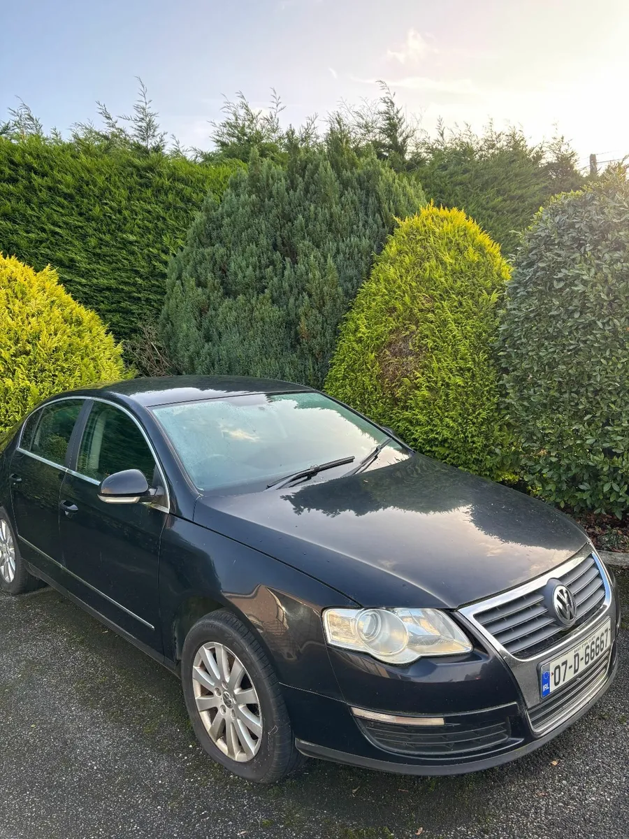 Volkswagen Passat 2007 - Image 2