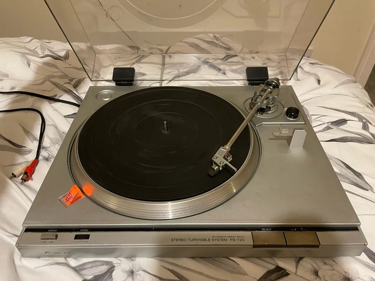 Sony PS T 22 Turntable - Image 1