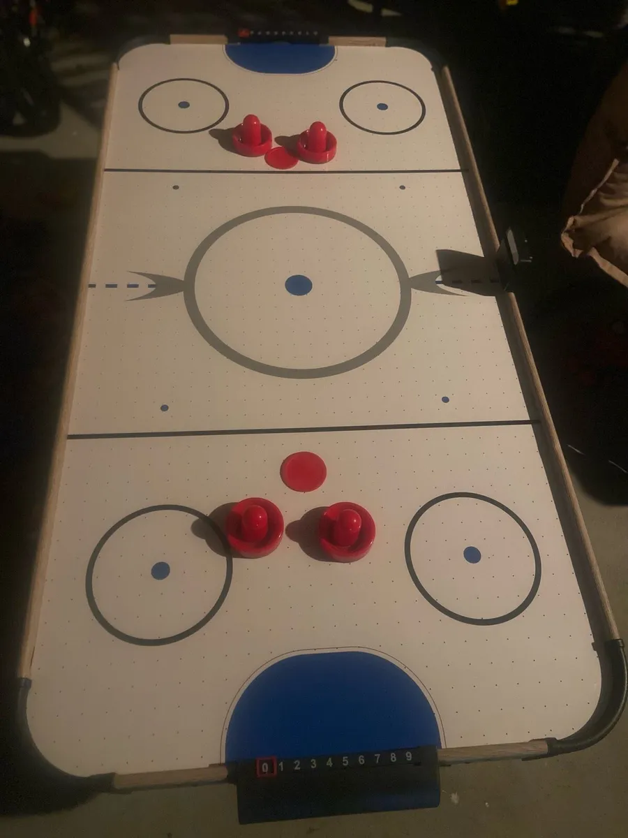 SereneLife Air Hockey table - Image 2