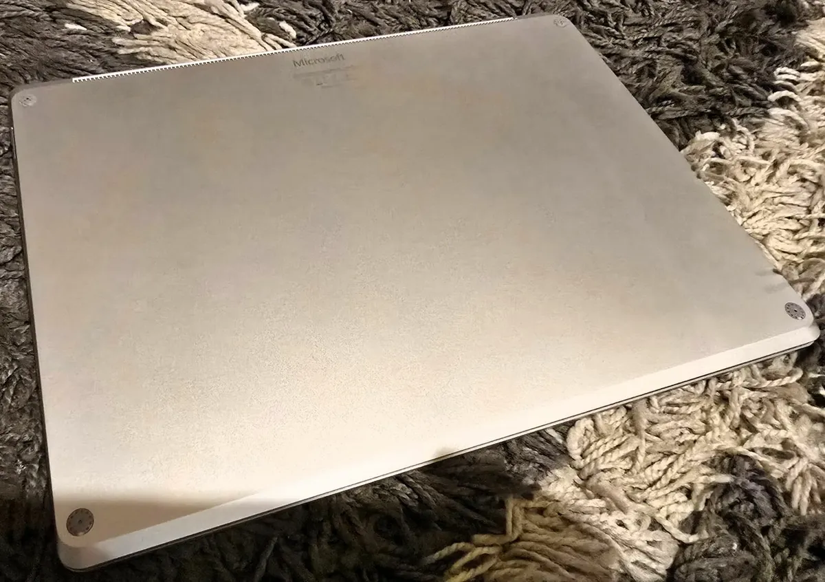 Microsoft Surface Laptop 3 – 13.5” – i5 / 8GB / 12 - Image 4