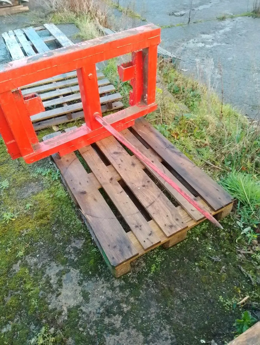 Bale Spikes handlers hydraulic choice of two - Image 4