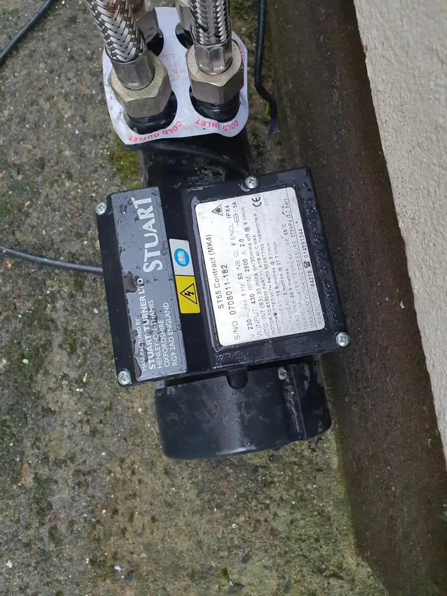 Booster pump for sale - Image 1