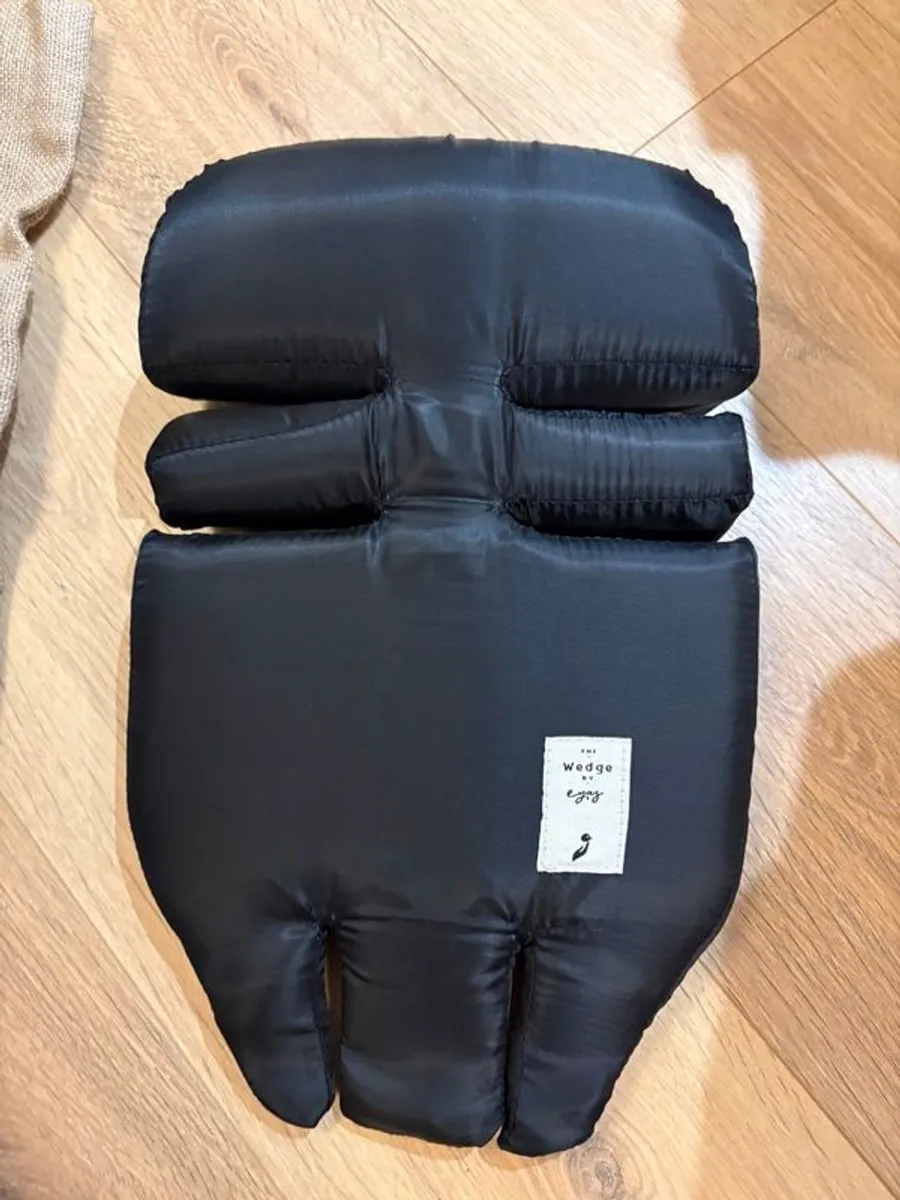 Ergonomic buggy cushion - The Wedge by Eyas London - Image 1