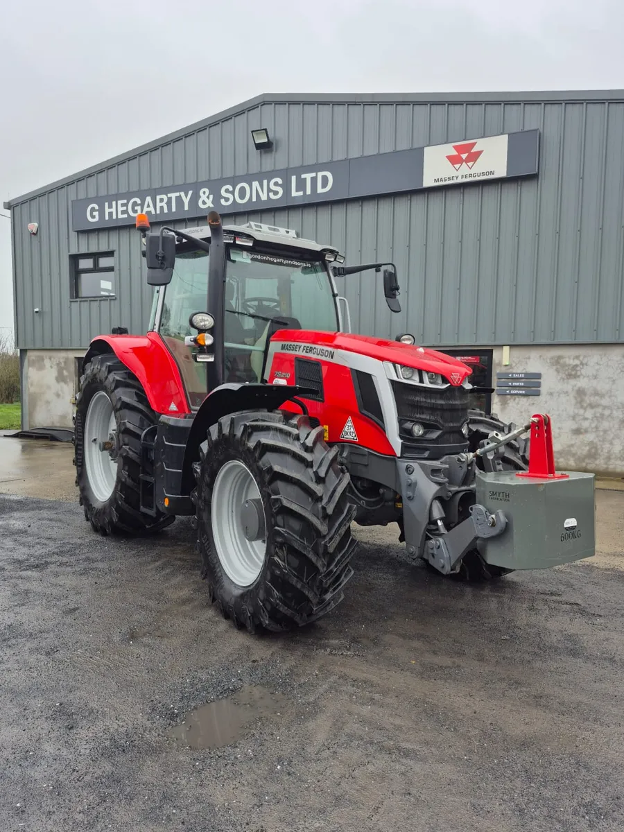 Ex Demo Massey Ferguson 7S.210 - Image 1