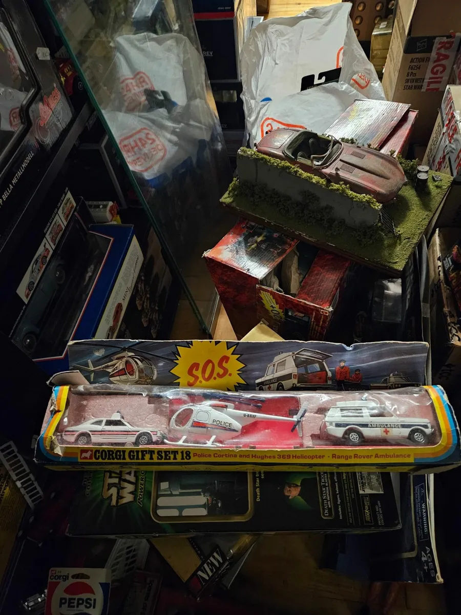 Corgi 1970's Police Set - Image 1