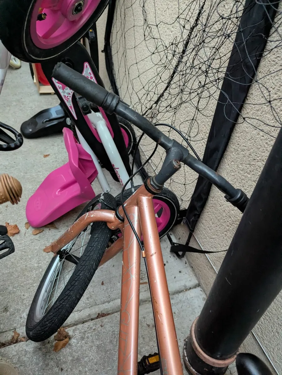 Childs bike - Image 4