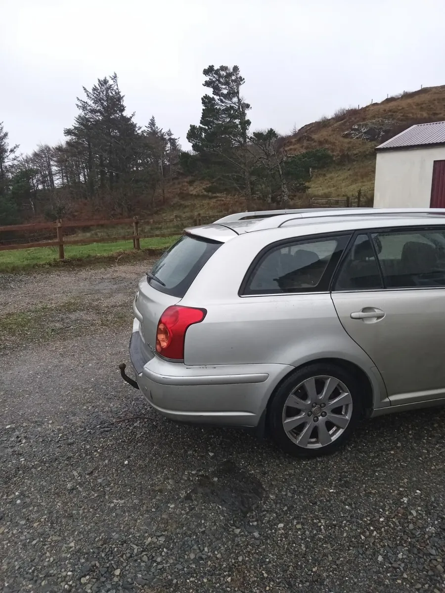 Toyota Avensis 2008 - Image 2