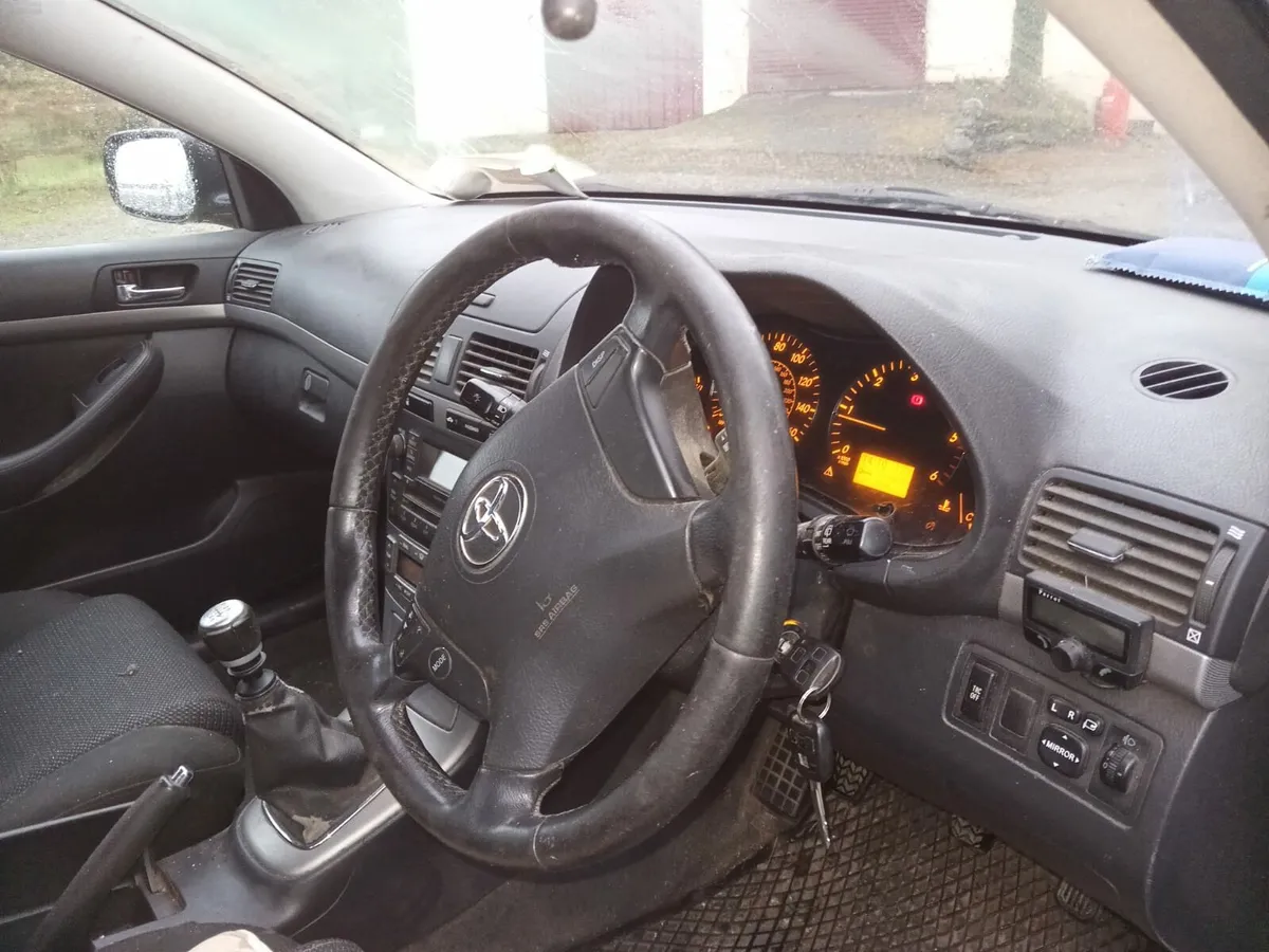 Toyota Avensis 2008 - Image 4