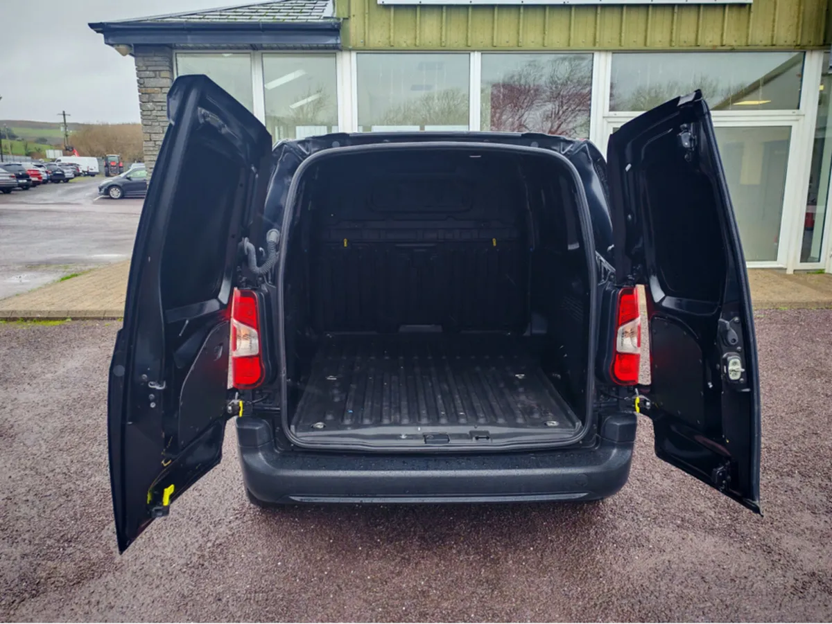 PEUGEOT PARTNER ACTIVE PLUS 1.5 BLUE HD - Image 4