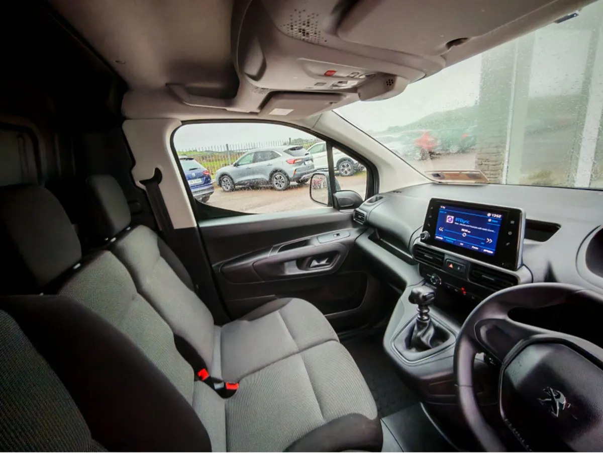 PEUGEOT PARTNER ACTIVE PLUS 1.5 BLUE HD - Image 3