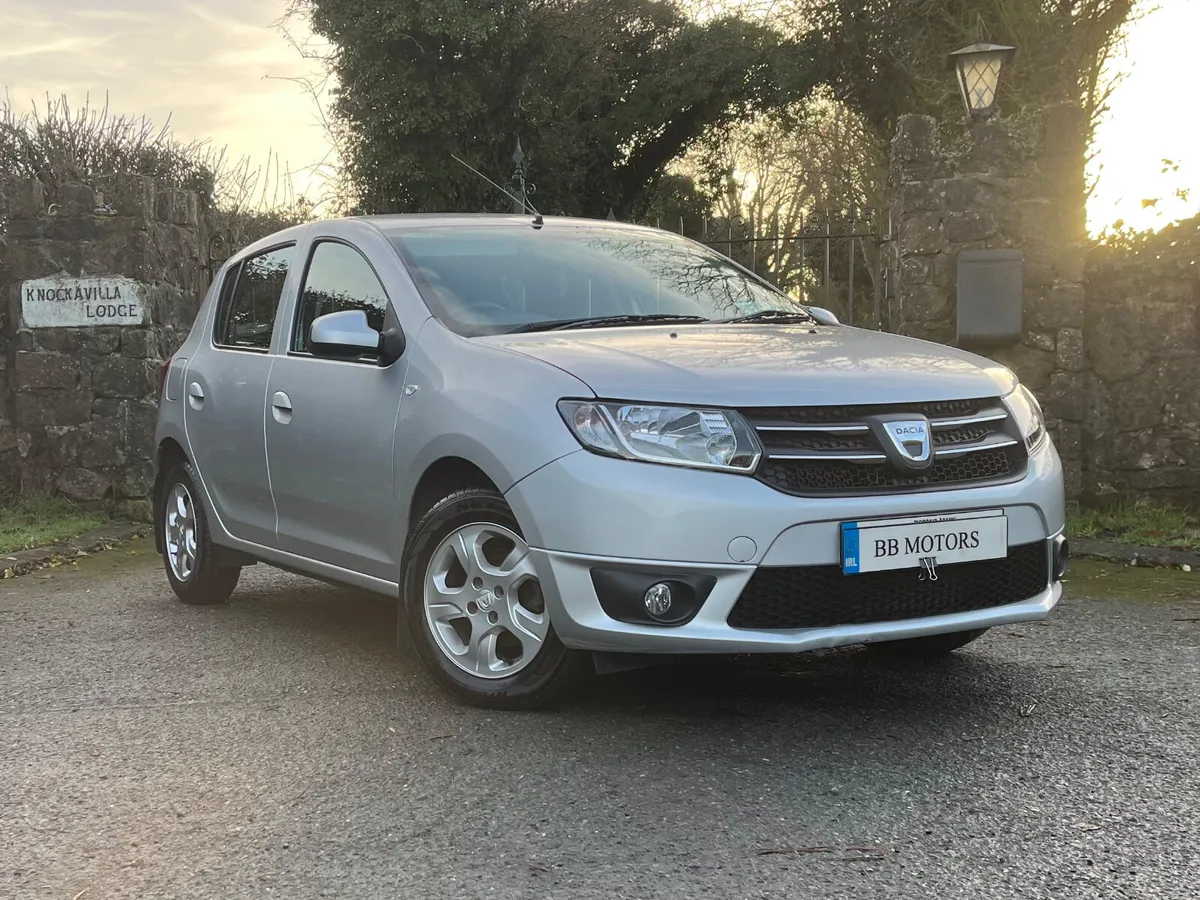 Dacia Sandero 1.2 very low mileage 19,000km - Image 2