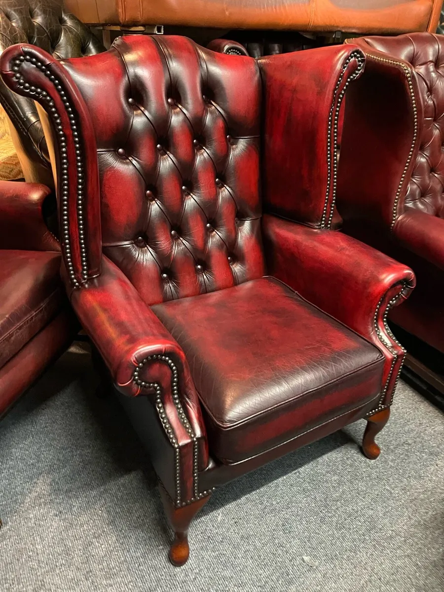 Chesterfield queen Ann chair 🎄🎄🎄 - Image 3