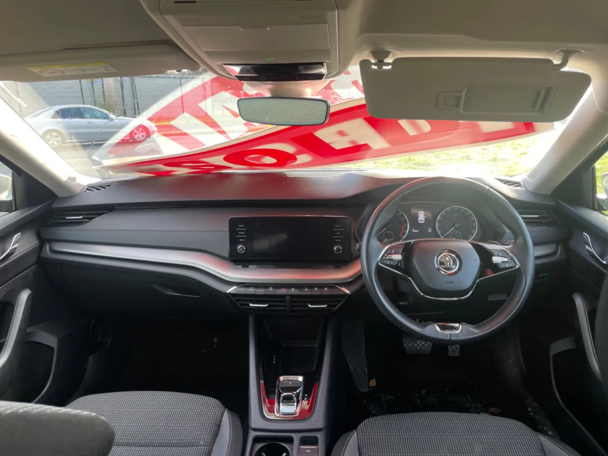 2024 Skoda Octavia Estate Ambition 2.0TDI DSG - Image 3