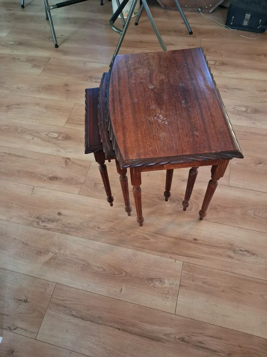 Nest of 3 tables - Image 3