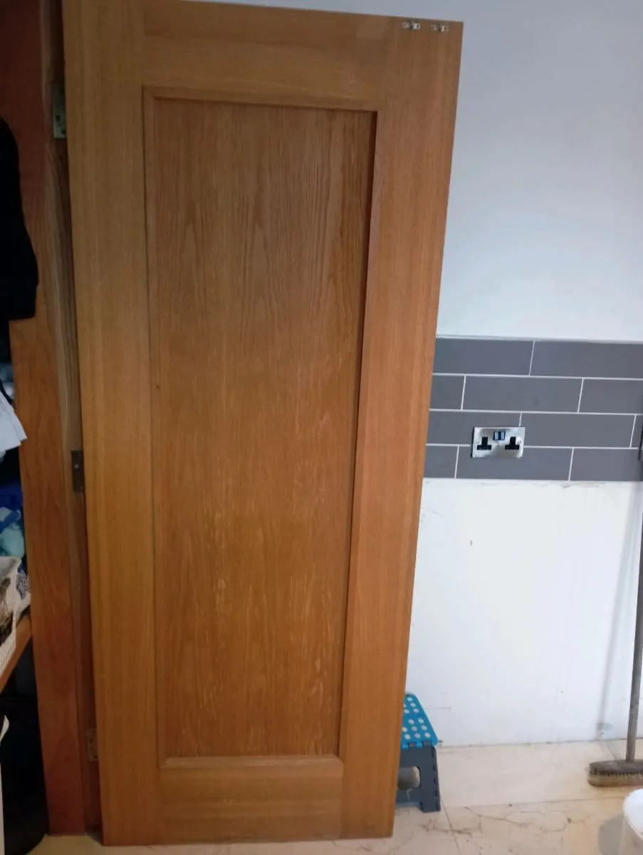 Shaker style solid Oak doors - Image 2