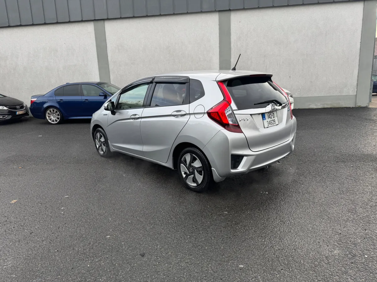Honda Fit 2014 Hybrid Automatic - Image 4