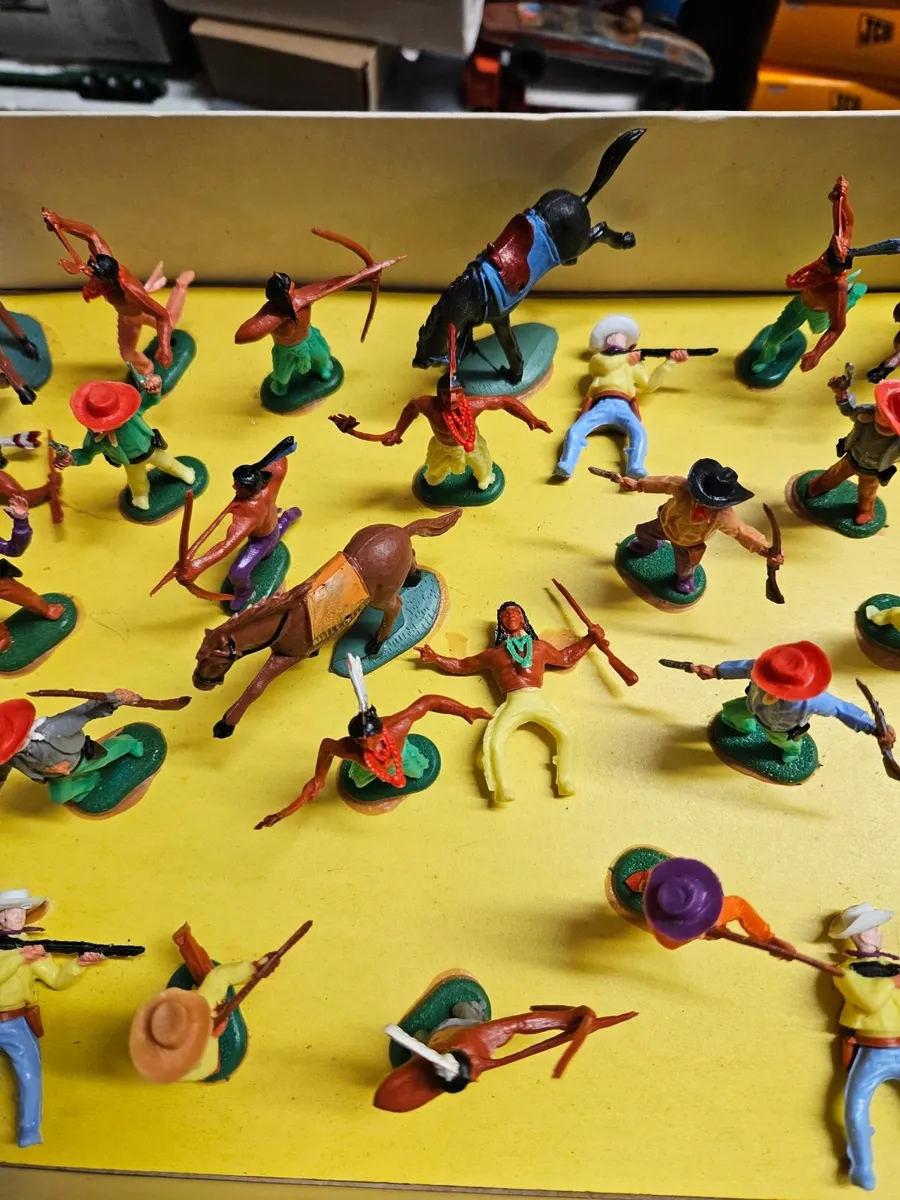 Vintage Britain's Charbens Cowboys and Indians - Image 2