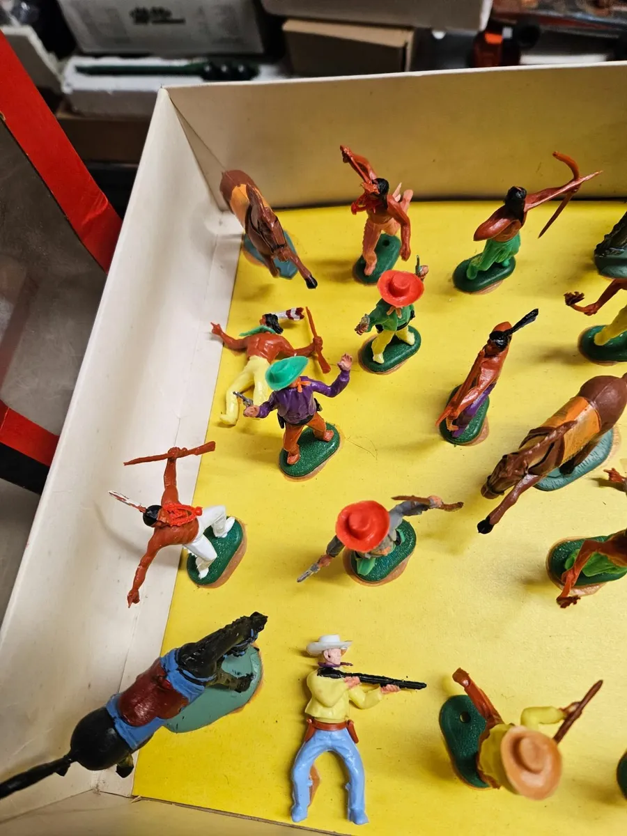 Vintage Britain's Charbens Cowboys and Indians - Image 3