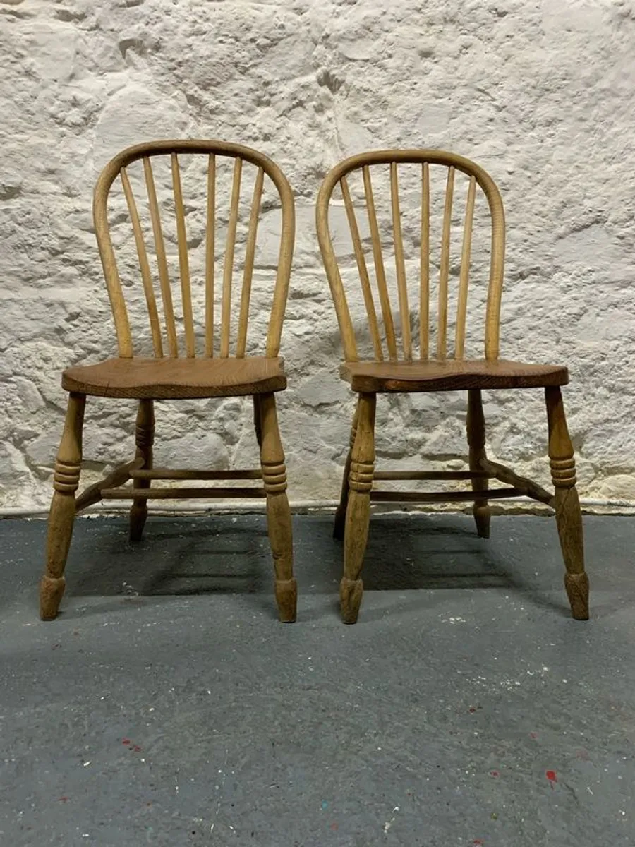 Pair of Vintage Solid Wood Windsor Chairs - Image 1