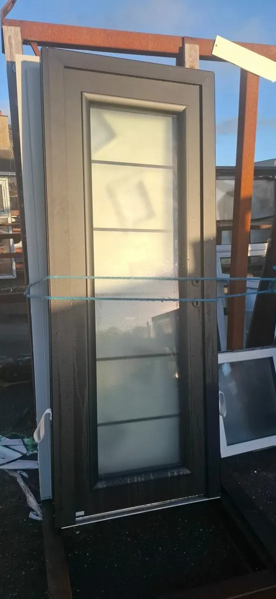 Front door - Image 1