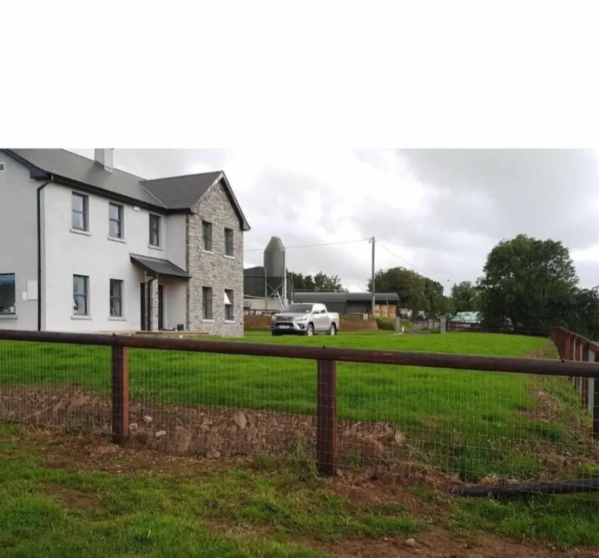 Farmers fencing supplied and fitted - Image 2