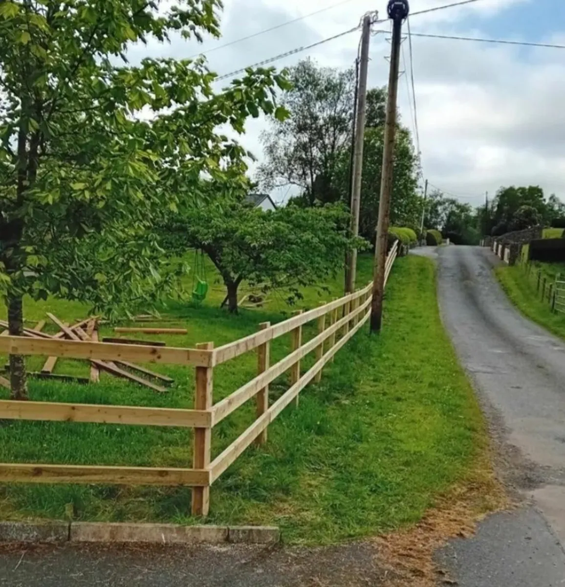 Farmers fencing supplied and fitted - Image 1