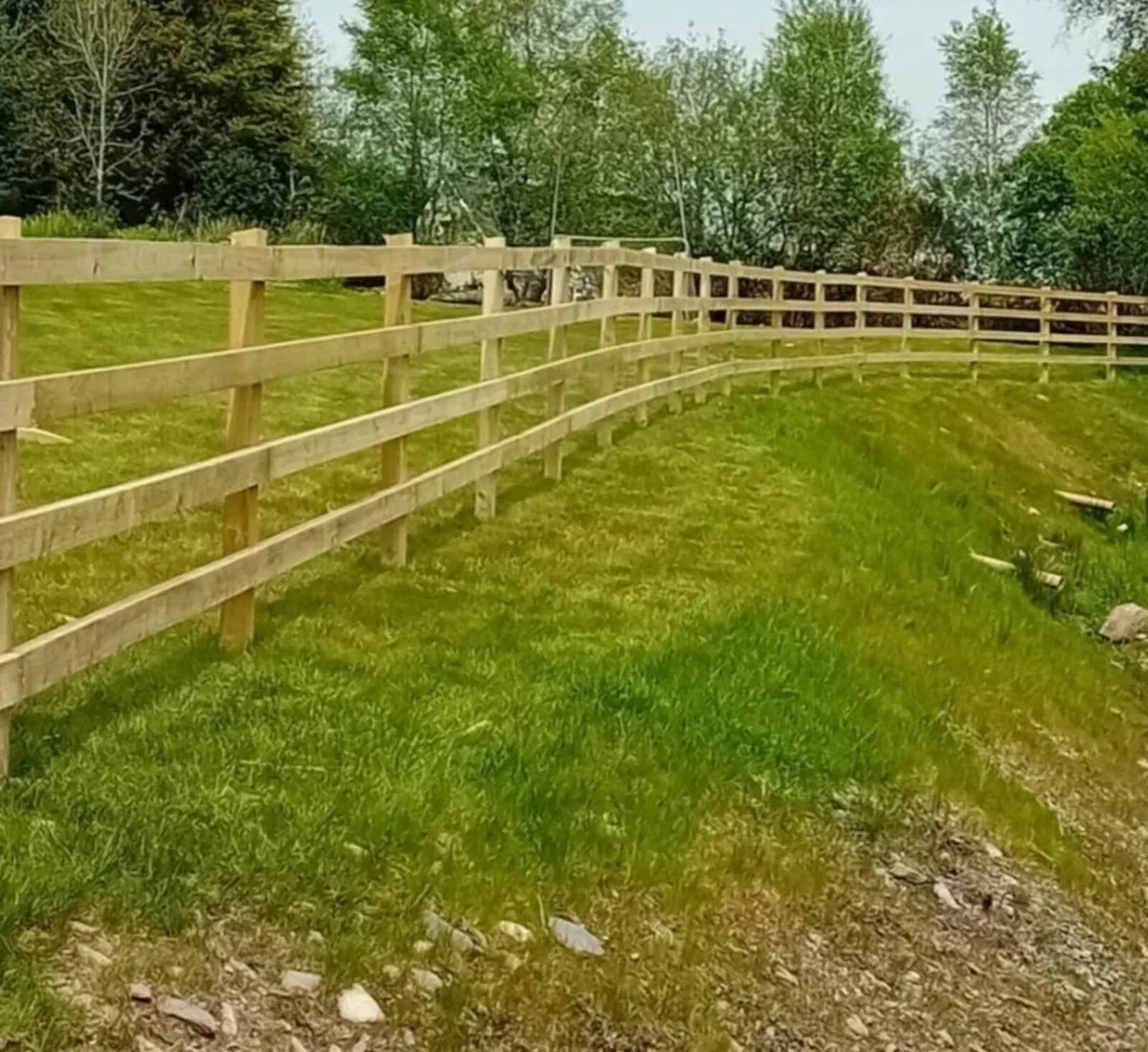 Farmers fencing supplied and fitted - Image 3
