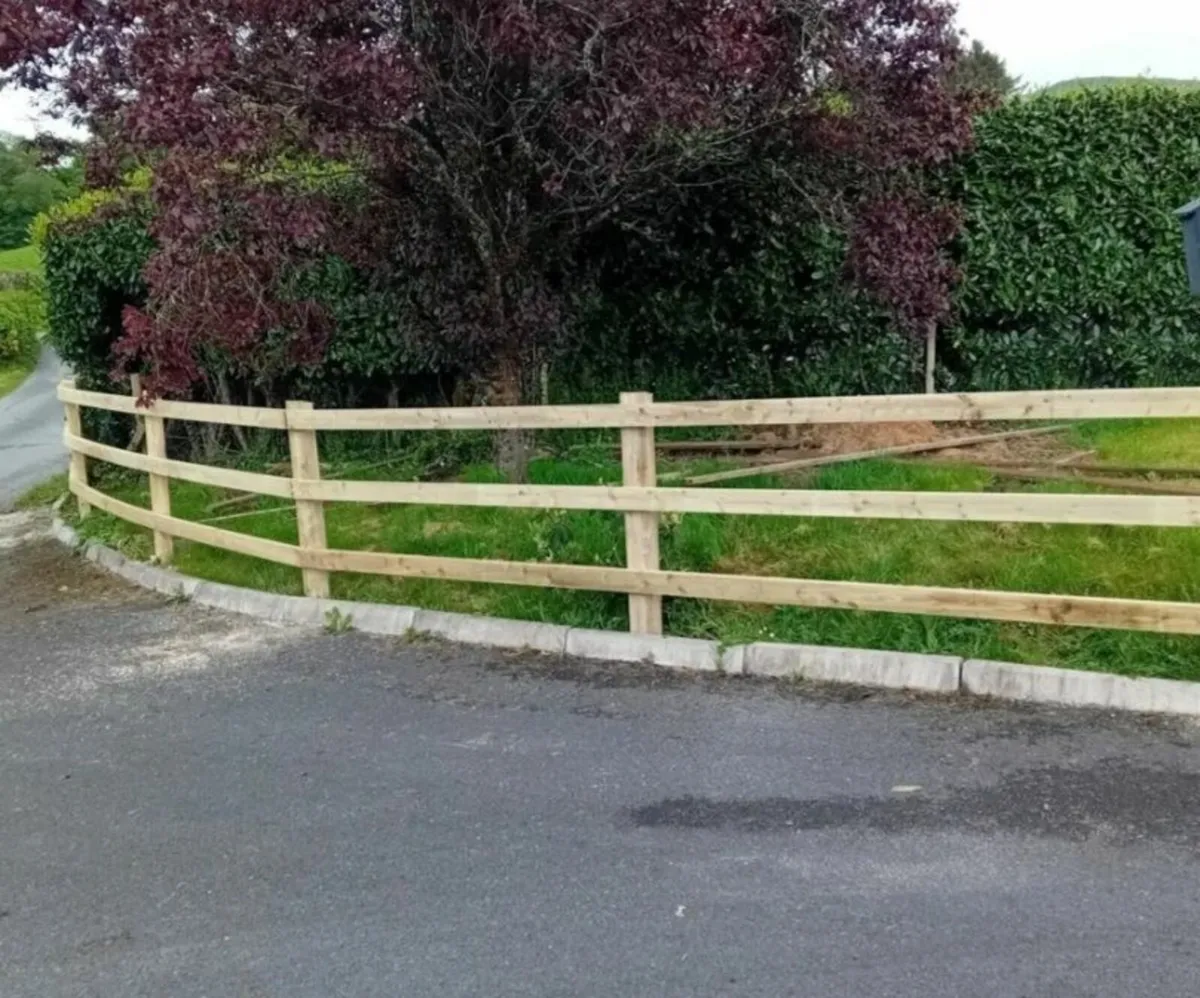 Farmers fencing supplied and fitted - Image 4