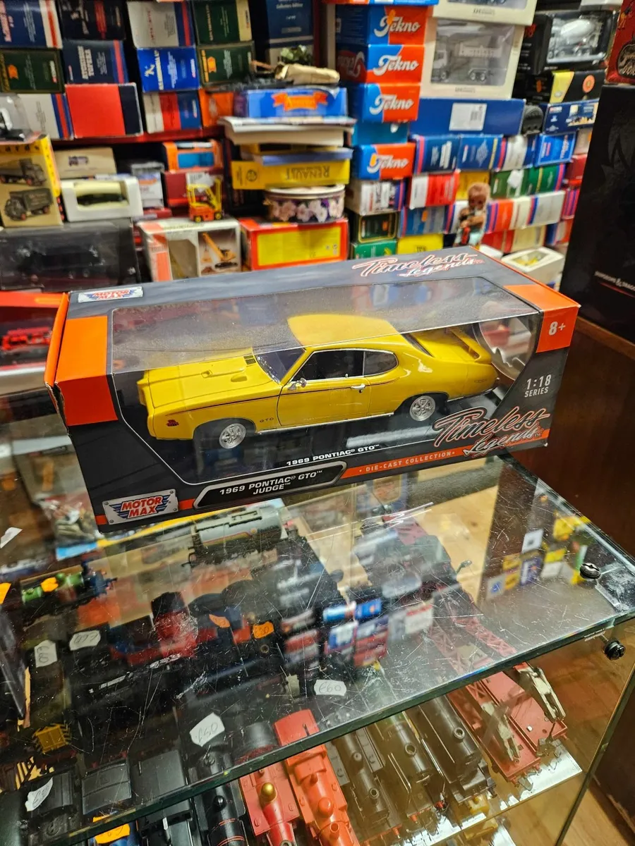 Corgi Motormax Pontiac GTO 1.18 - Image 1