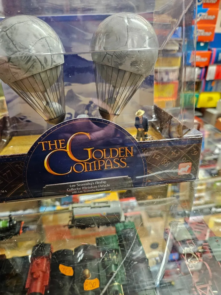 Corgi Golden Compass - Image 3