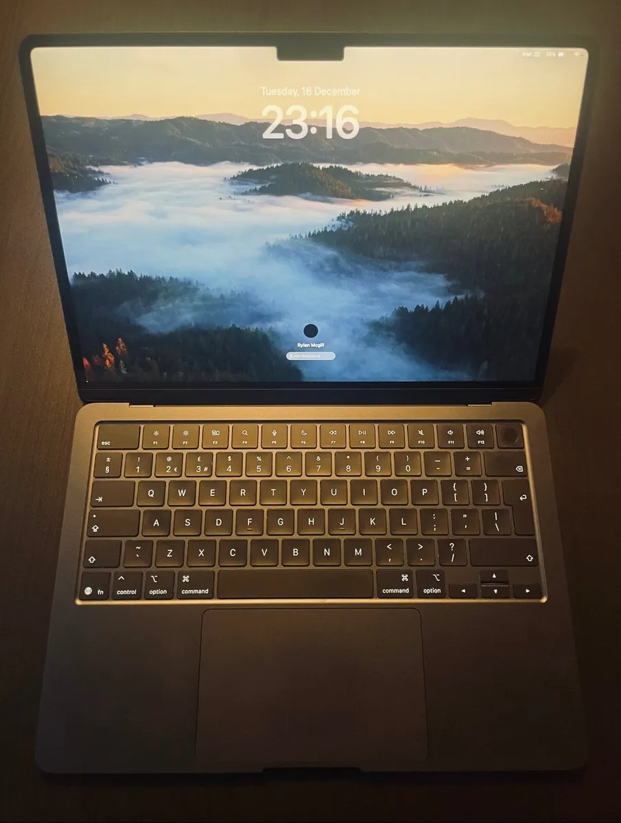 2025 MacBook Air - Image 2