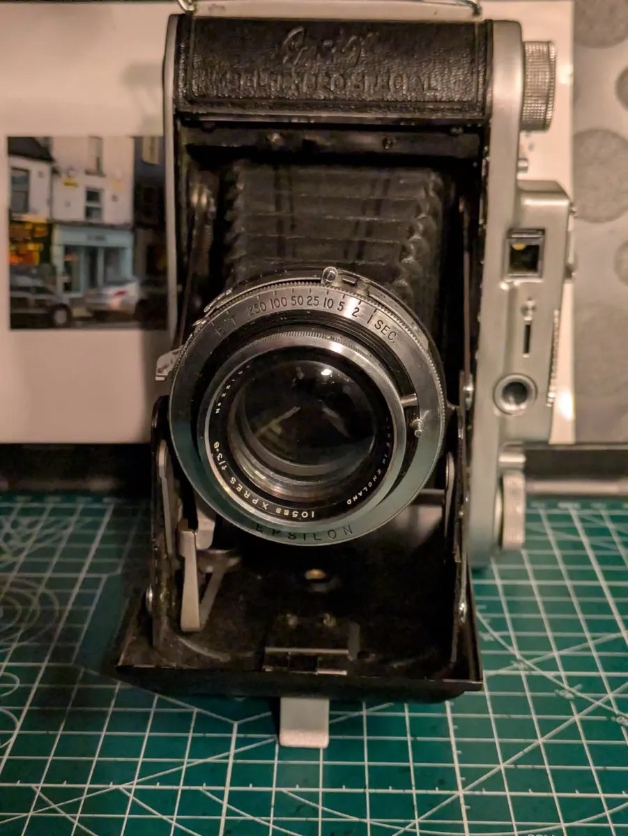 Ensign Selfix 820 Special - rangefinder 6x9/ 6x6 - Image 1