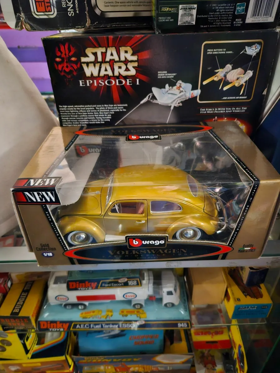 Corgi Burago VW Beetle 1.18