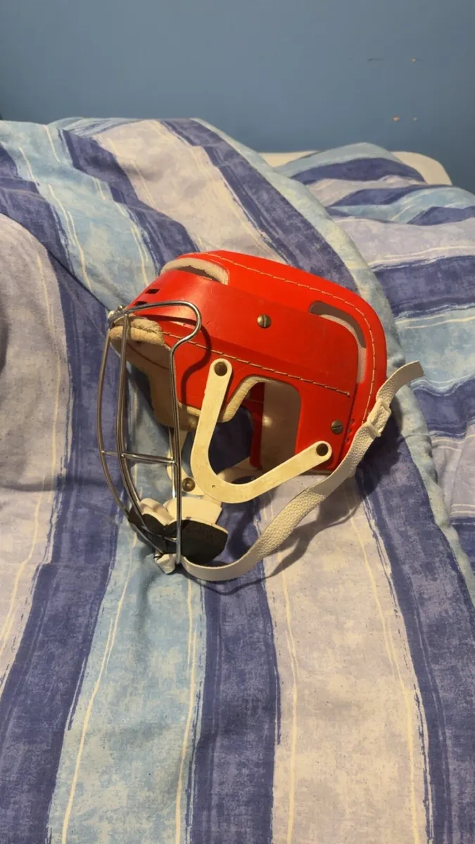 Skateboard Helmet - Image 2