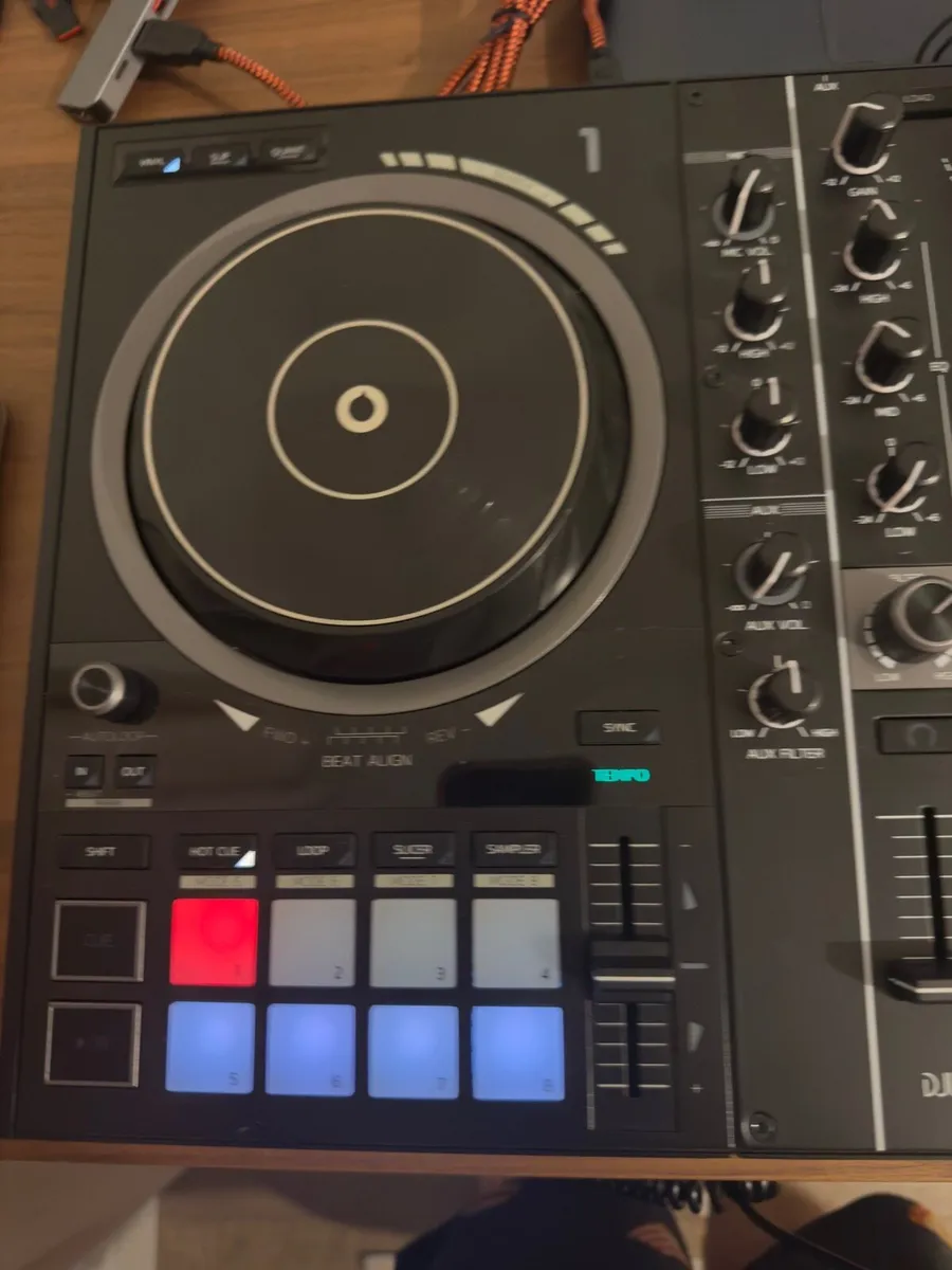 DJ Controller Hercules Inpulse 500 - Image 3