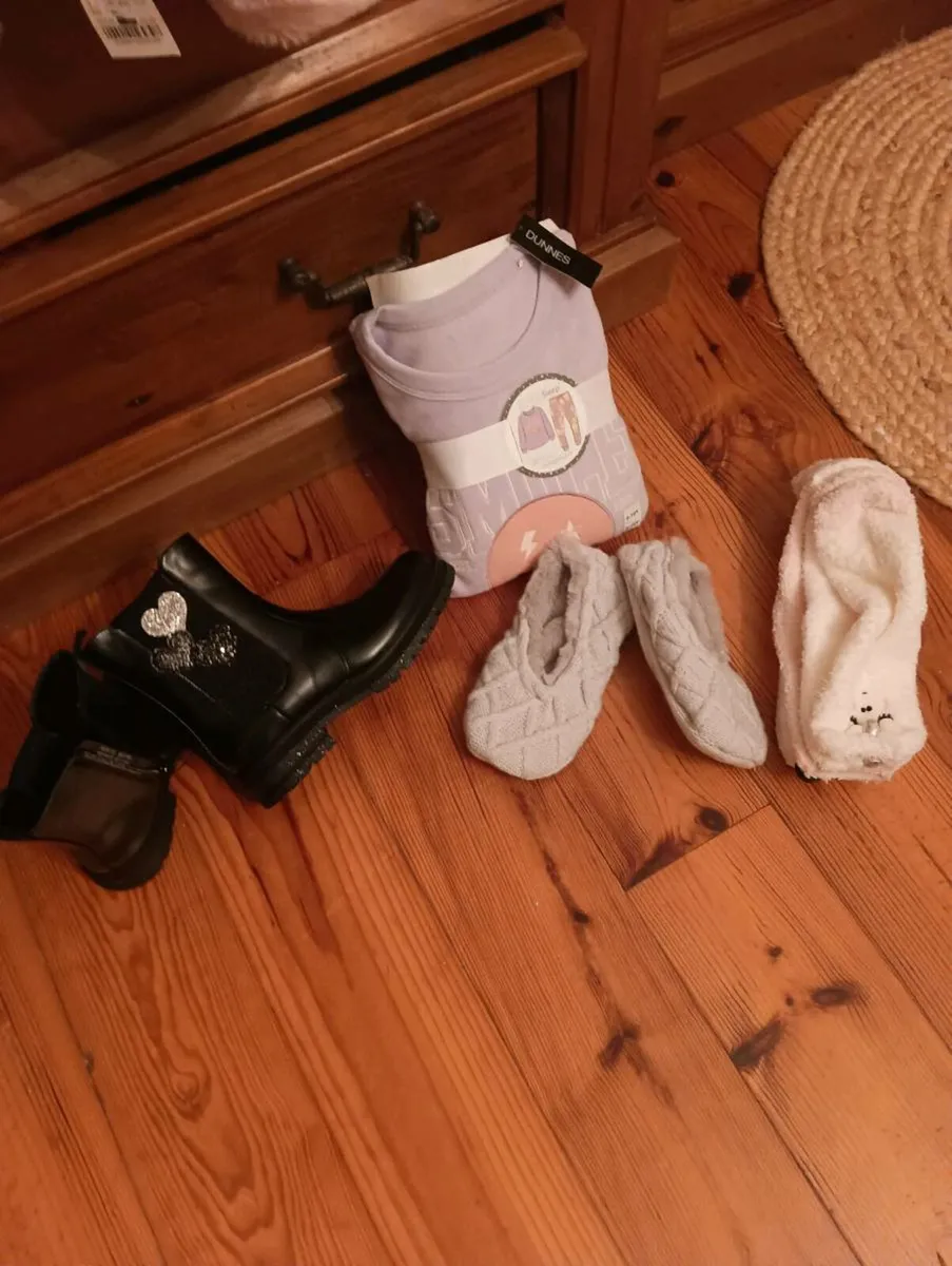 Beautiful 9 year old girl's new clothes boots - Image 2