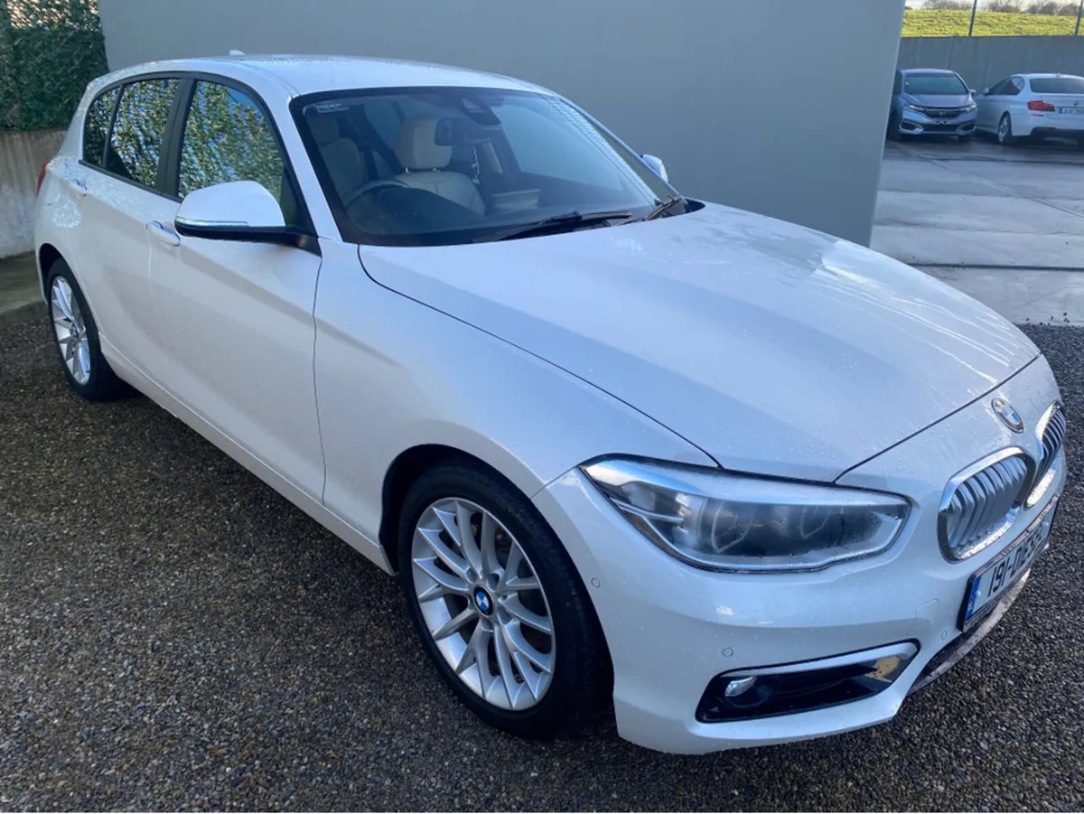 BMW 1-Series 118d Fashioniste - Image 1