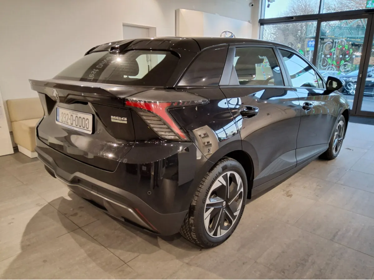 MG 4 SE - 64kW - Long Range - - Image 2