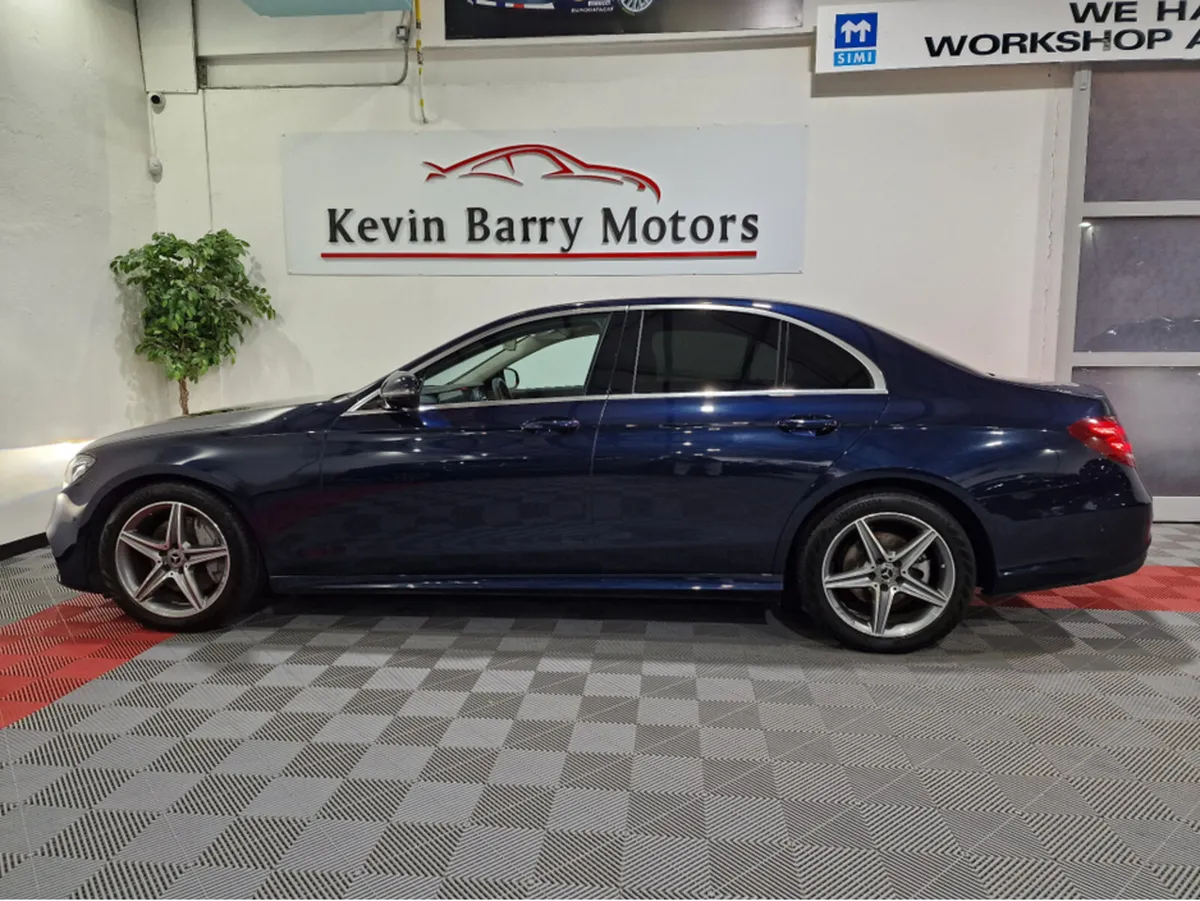 Mercedes-Benz E-Class E220D (BEIGE LEATHER / AMG E - Image 4