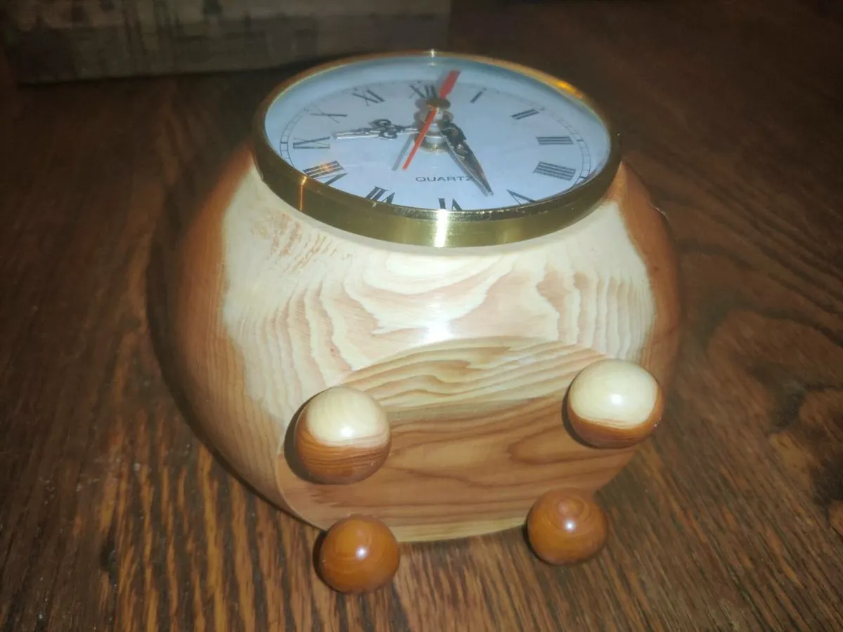 NATURAL ROUND OAK, 5"Tall New Heavy Mantle Clock ! - Image 4