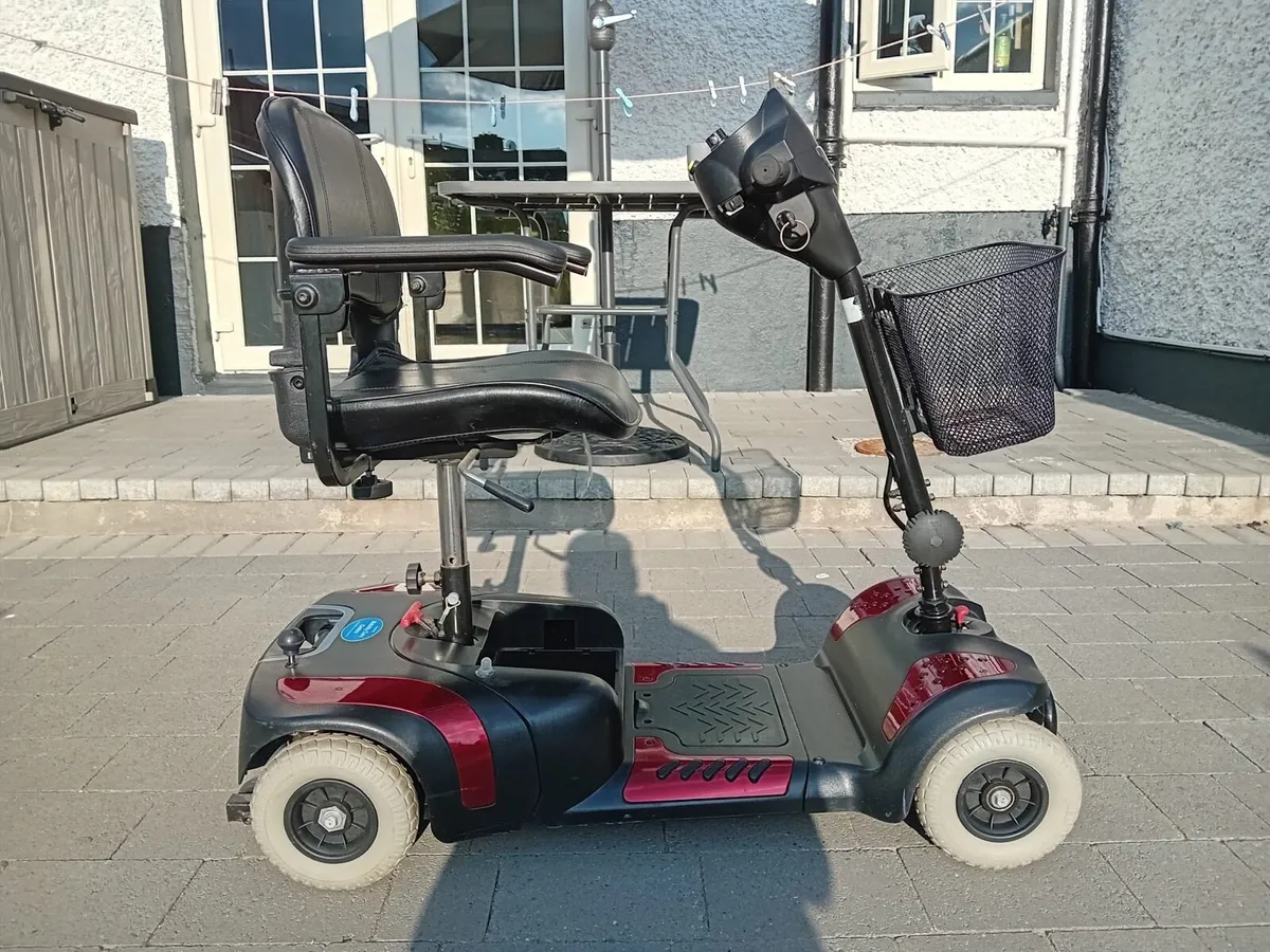 Mobility scooter - Image 1