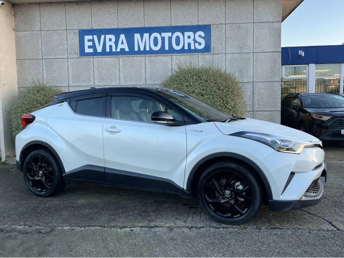 Toyota C-HR SOL AUTOMATIC HYBRID 1.8 PETROL //LOW - Image 3