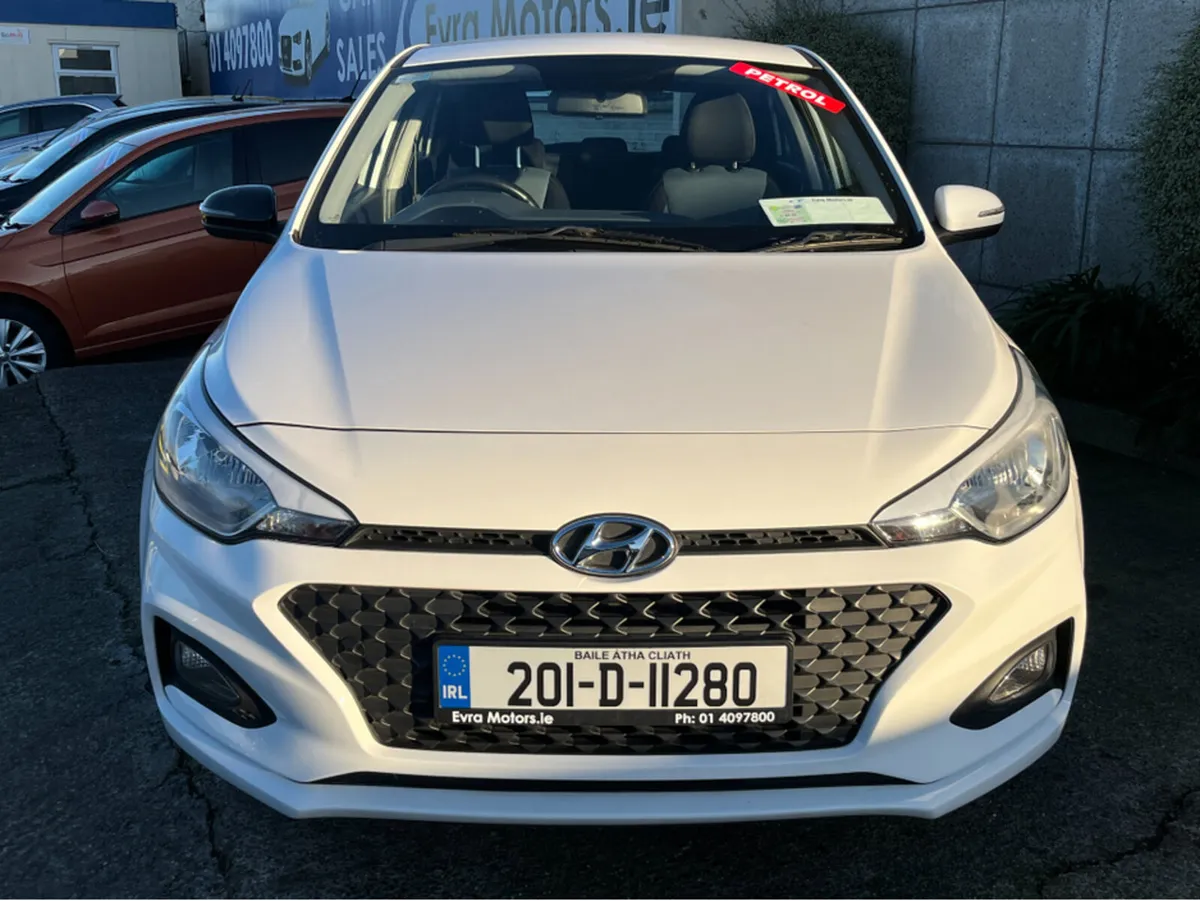 Hyundai i20 ACTIVE CLASSIC 1.2 PETROL - Image 2