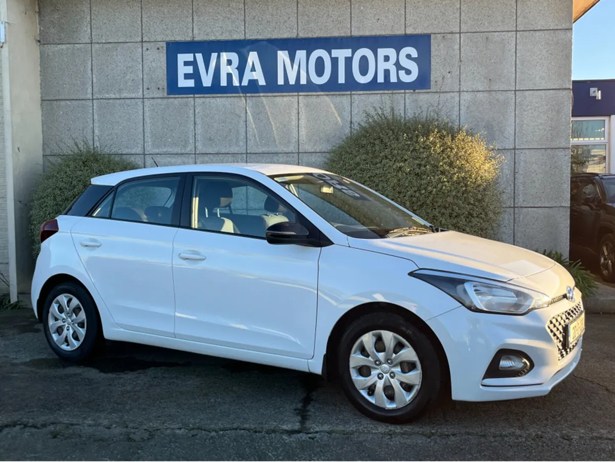Hyundai i20 ACTIVE CLASSIC 1.2 PETROL - Image 3