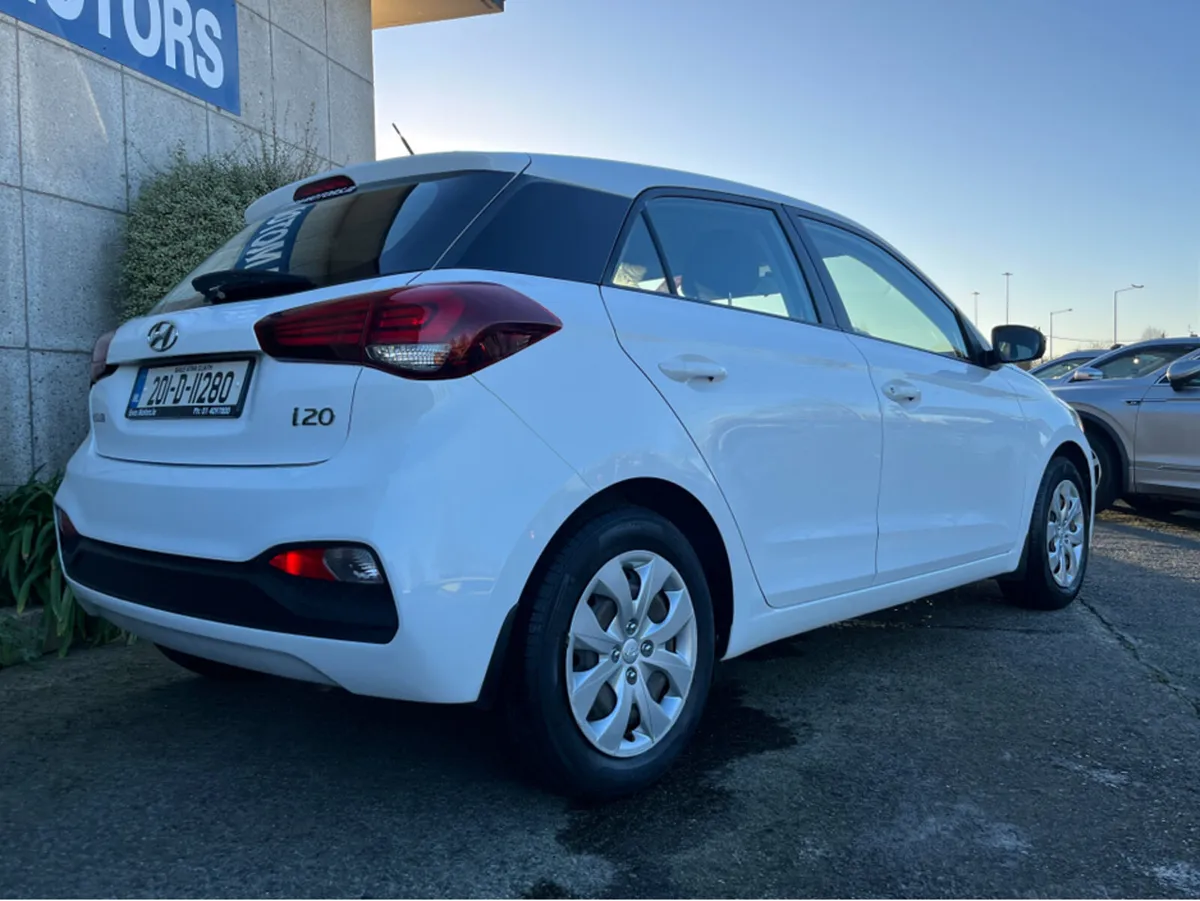 Hyundai i20 ACTIVE CLASSIC 1.2 PETROL - Image 4