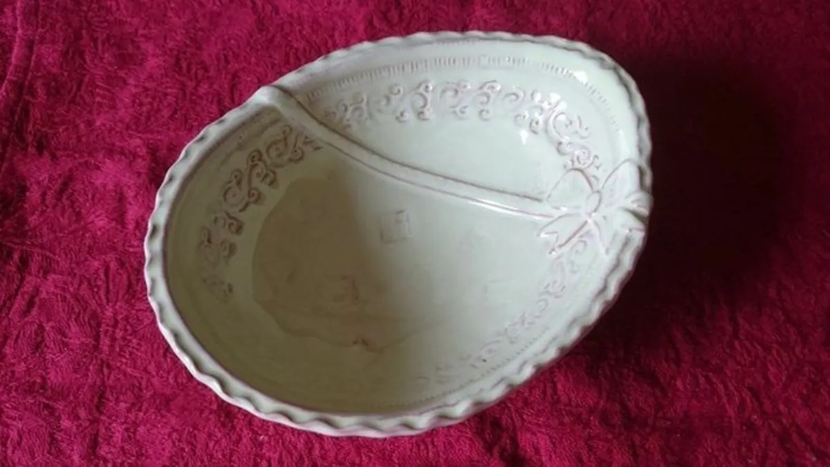 Antique 7" Long Virginia Casa Italian Footed Dish - Image 4