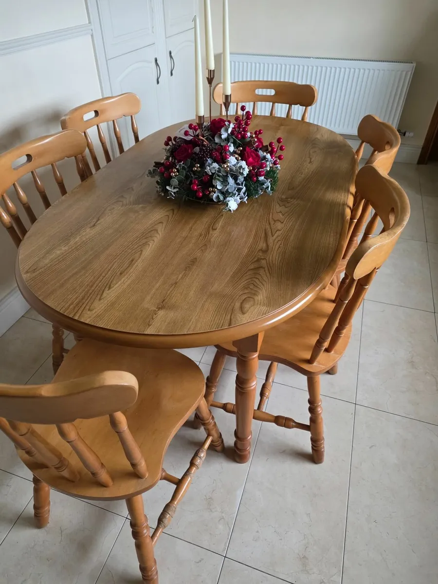 Table and 6 chairs - Image 2
