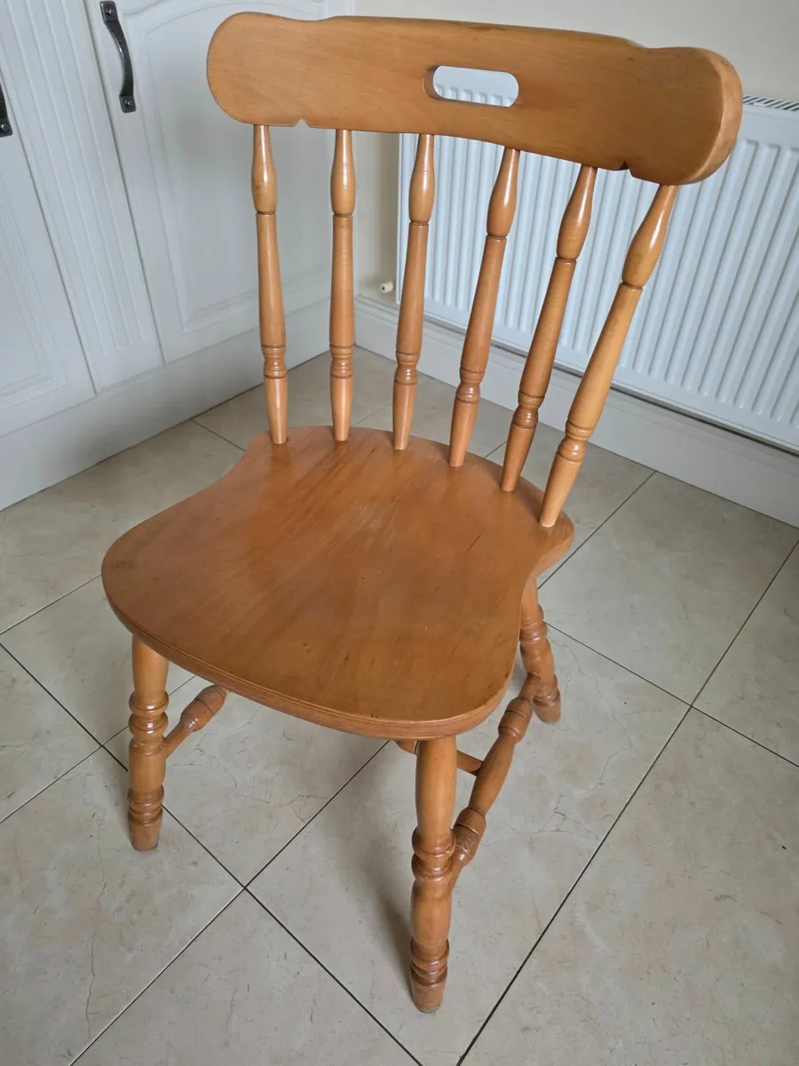 Table and 6 chairs - Image 4